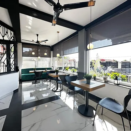 La Vista Luxury Hotel 4*