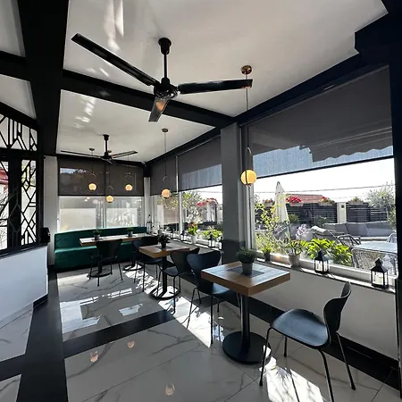 La Vista Luxury Hotel