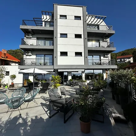 Hotel La Vista Luxury